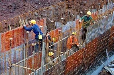 安福縣月薪4500+成為建筑行業常態，財經視角下的建筑工程勞務分包市場